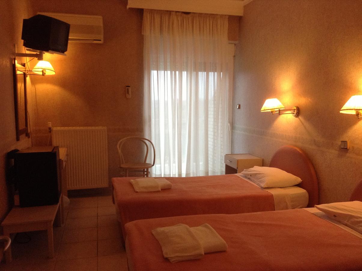 Plotini Hotel Dhidhimotikhon Номер фото