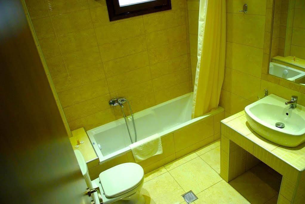 Plotini Hotel Dhidhimotikhon Экстерьер фото
