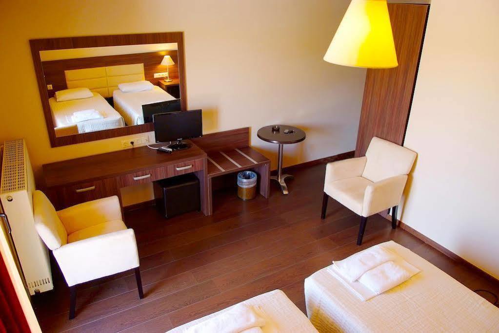 Plotini Hotel Dhidhimotikhon Экстерьер фото